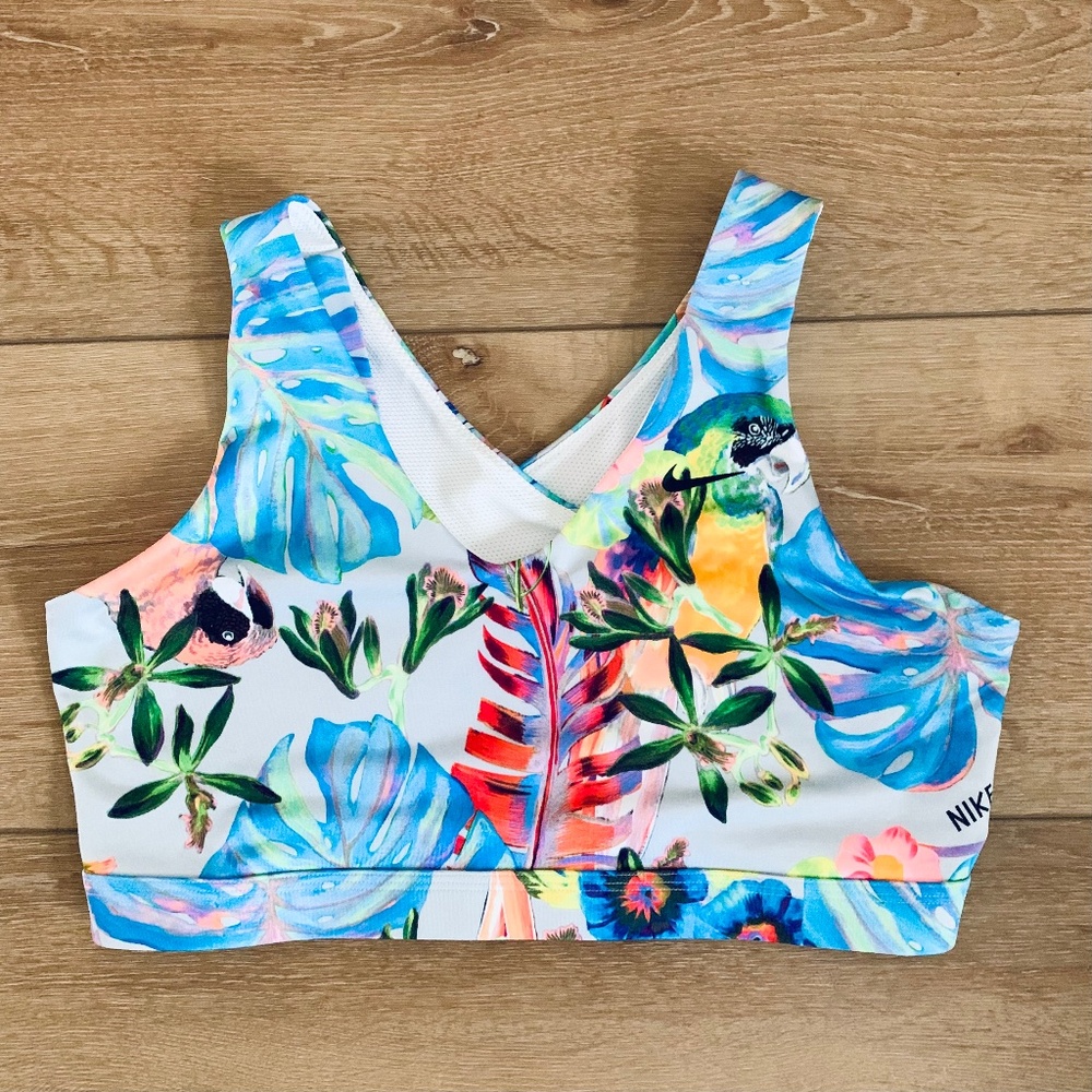 Nike Indy Hyper Femme Sports Bra size XL
